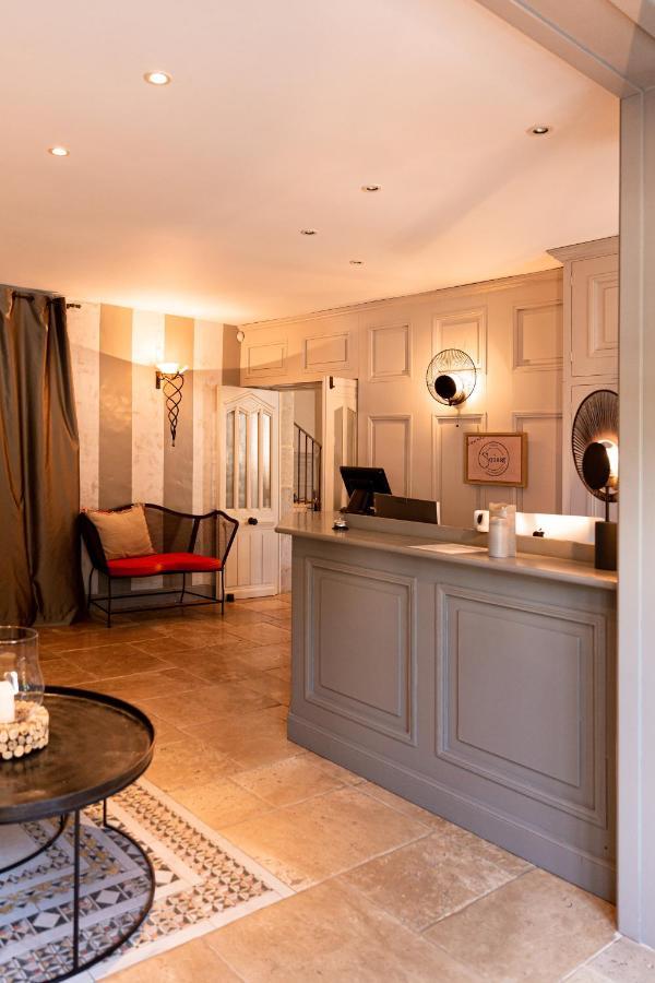 Le Square Hotel Astaffort Eksteriør billede