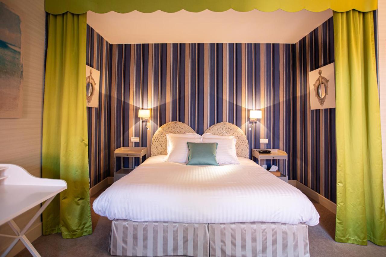 Le Square Hotel Astaffort Eksteriør billede