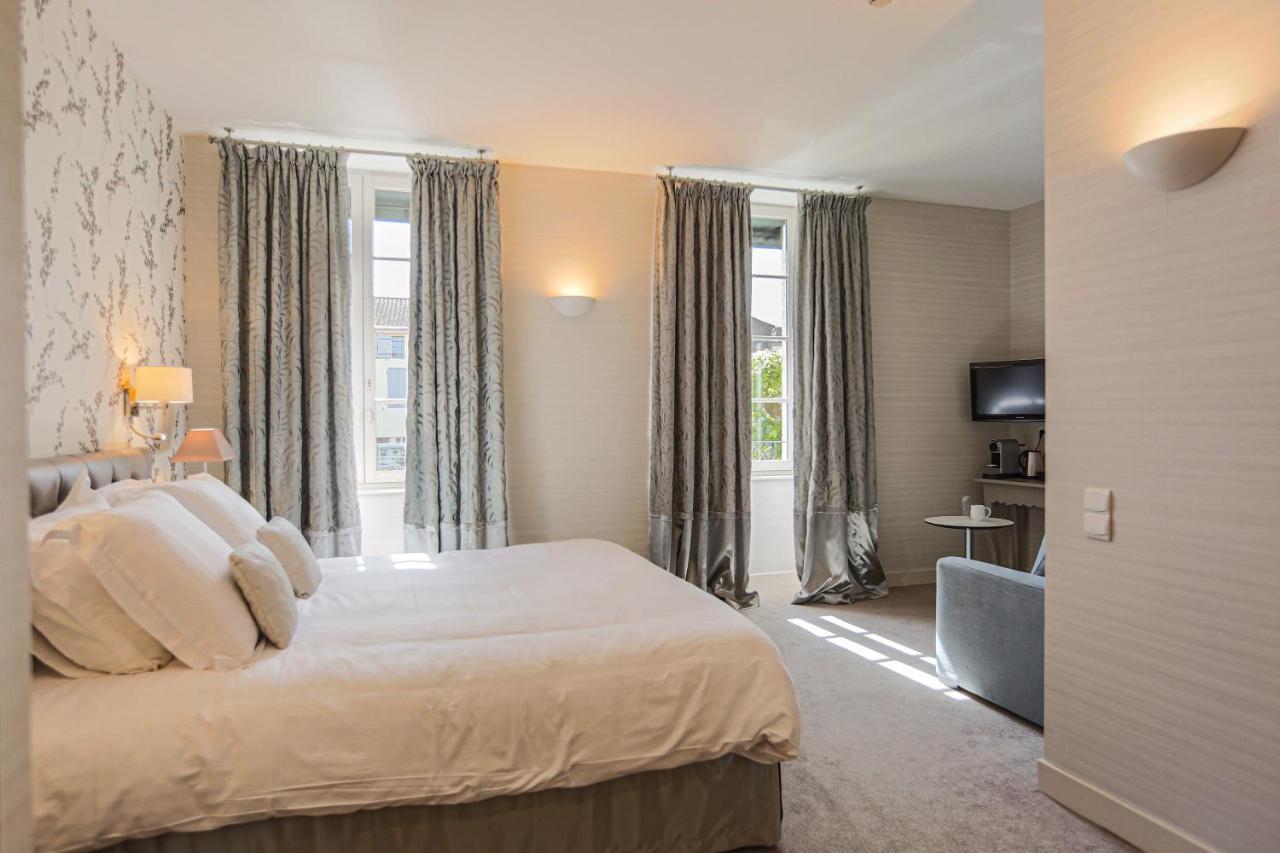 Le Square Hotel Astaffort Eksteriør billede