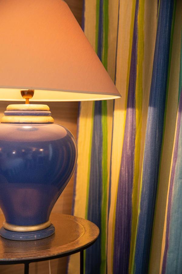 Le Square Hotel Astaffort Eksteriør billede