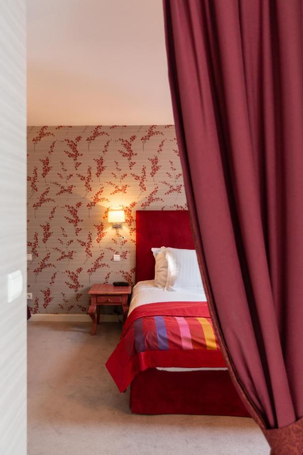 Le Square Hotel Astaffort Eksteriør billede